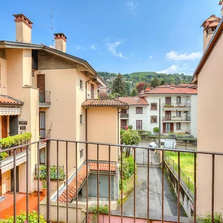 아파트 Riccardo House 1 Min From - Happy