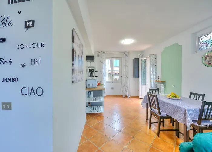דירה Riccardo House 1 Min From - Happy *